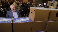 Ruská volebná komisia nepustí odporcu vojny Nadeždina k voľbám