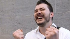 Krik, plač a obrovská radosť! Neuveriteľné reakcie prvých majiteľov iPhone 6