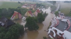 Rodina s dieťaťom uviazla v aute, ktoré zaplavovalo vodou. Na záchranu života mali sekundy