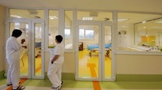 Stav 52-ročného muža z Kostolišťa, ktorému potvrdili koronavírus ako prvému, je vážny