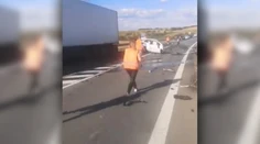 Neprípustné správanie svedka tragickej nehody na juhu Slovenska: Miesto pomáhania robil živý prenos, vodič zomrel