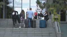 Tisíce študentov v Bratislave zostali bez ubytovania. Pre rekonštrukciu internátov sú odkázaní na drahé nájmy