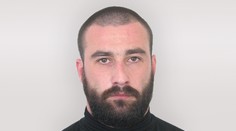 Mimoriadne pátranie polície: Hľadajú muža, ktorý hodil do herne bombu