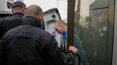 Ruský vojak, ktorý zabil neozbrojeného civilistu na Ukrajine, dostal doživotie