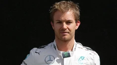 V Monaku sa z víťazstva po chybe Hamiltona tešil Rosberg