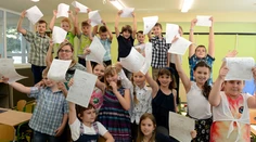 Žiaci základných a stredných škôl si v pondelok prevezmú polročné hodnotenie
