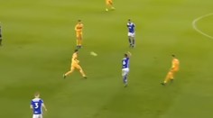 VIDEO: Gól, aký určite ešte nestrelil. Hráčovi v druhej anglickej lige vyšla táto "strela"