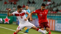 Švajčiari zvíťazili nad Tureckom 3:1, živia nádej na postup