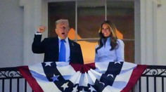 Prezident Trump na záver ceremónie pri príležitosti Dňa nezávislosti podpísal zákon o daňových škrtoch