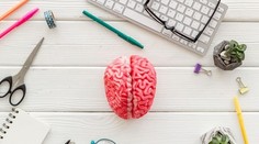 Odborníčka upozorňuje na chybu, ktorú robí väčšina ľudí. Oslabuje naše „mentálne svaly“