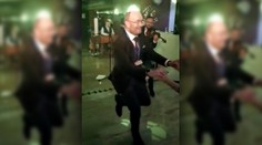 VIDEO: Známy infektológ porušil pravidlá. P. Jarčuška sa zabával v červenom okrese bez respirátora