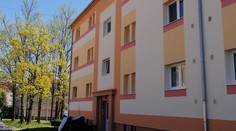 Tínedžer dobodal nožom matku do chrbta a hlavy, po čine ušiel do noci