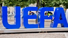 Úvodné stretnutie EURA 2016 sprevádzali prísne opatrenia, v krajine stále zúri chaos