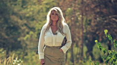 Evelyn sa nezdá! Najskôr to roztočila pri tyči a teraz ukázala oveľa viac