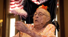 Len šesť dní bola Gertrude Weaverová najstarším človekom na zemeguli