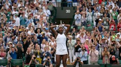 Wimbledon: Šok v 1. kole. Pätnásťročná Američanka pokorila Venus Williamsovú