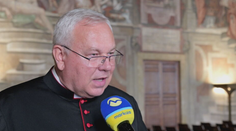 Medzi ním a pápežom je absolútna dôvera. Spoznajte najvyššie postaveného Slováka v štruktúrach Vatikánu