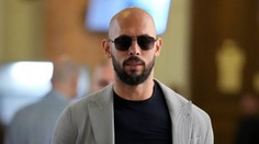 Kto je Andrew Tate? Milionár, influencer a samozvaný mizogýn čelí obvineniam v dvoch krajinách