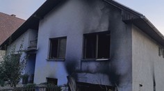 V obci Poproč horel rodinný dom. Zapáliť si ho mal samotný majiteľ, hasiči mu zachránili život v poslednej chvíli