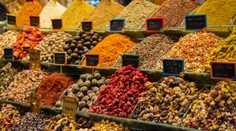 Katastrofálne výsledky kontroly kávy a čaju u našich susedov. Niektoré produkty obsahovali cement a perie