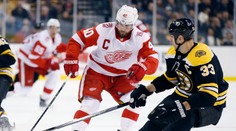 NHL Detroit vyhral v Chicagu 4:0, Tatar nebodoval