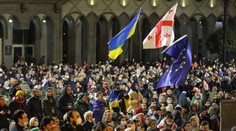Gruzínska vládna strana po masívnych protestoch stiahla návrh sporného zákona
