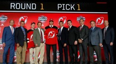 Jednotkou draftu podľa predpokladov Hischier, prvé kolo bez Slovákov