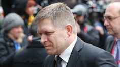 Premiéra Fica tak skoro z nemocnice nepustia