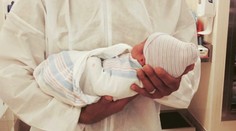 Krásna správa: Sexsymbol sa stal trojnásobným otcom