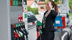Zlá správa pre motoristov: Benzín a nafta rapídne zdraželi