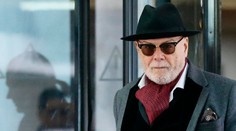 Kedysi slávneho britského rockera uznali vinného pre sexuálne zneužívanie detí