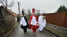 Kresťania slávia sviatok Zjavenia Pána, cirkev si pripomína tri zázraky