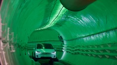 Elon Musk opäť prekvapil. Predstavil metro pre autá