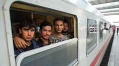 Vlaky medzi Nemeckom a Rakúskom prestali premávať. Kvôli migrantom