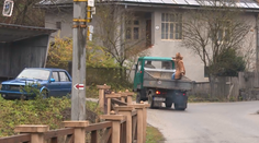 Aj takto žijú Slováci. Navštívili sme dedinku pánu Bohu za chrbtom