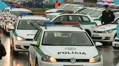 Kaliňák rozhodol. Policajtov, ktorí majú za ušami, vyzlečie z uniformy