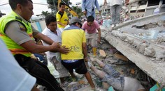 Dramatické video zo zemetrasenia v Ekvádore. Zomrelo najmenej 233 ľudí