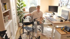 Špeciálny liek za stovky tisíc eur mu poisťovňa trikrát odmietla uhradiť. Lukáša zabíja zriedkavé ochorenie