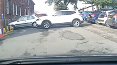 Neuveriteľných 17-krát sa snažila zaparkovať. Nakoniec to vzdala