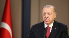 Erdogan: Ak nebude iné riešenie, otvoríme migrantom hranice