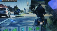 Muž si dal na Harley Davidson vyrobiť vlastné EČV. Jeho vysvetlenie vám vyčarí úsmev