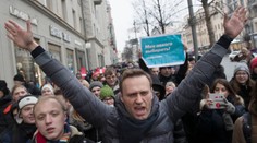 Opozičného lídra Navaľného zadržali počas cesty na protest v Moskve