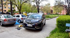 Smrteľná nehoda na parkovisku v Štúrove. Chodca nezachytili ani senzory na aute