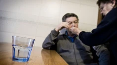 Príznaky Alzheimerovej choroby sa môžu objaviť niekoľko rokov skôr. Ak ich spozorujete, návštevu lekára neodkladajte