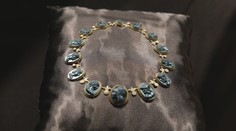 Výstava, z ktorej sa podlamujú kolená: Na Ľubovniansky hrad dorazili skutočné kráľovské šperky