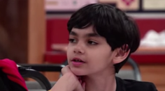 Nikdy nechodil do školy a v 10-tich rokoch zmaturoval. Malý génius!