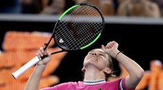 Jednotka pavúka Simona Halepová postúpila na Australian Open do 3. kola