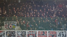 Polícia obvinila troch trnavských výtržníkov. Po derby zaútočili na policajtov a vyčíňali v MHD