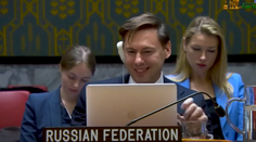 VIDEO: Ruský diplomat sa usmieval počas prejavu o zverstvách páchaných Rusmi na ukrajinských deťoch