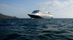 Z uviaznutej lode Zaandam evakuujú zdravých cestujúcich, štyria infikovaní pasažieri zomreli